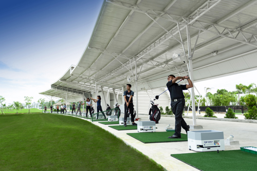 aquella-driving-range.jpg