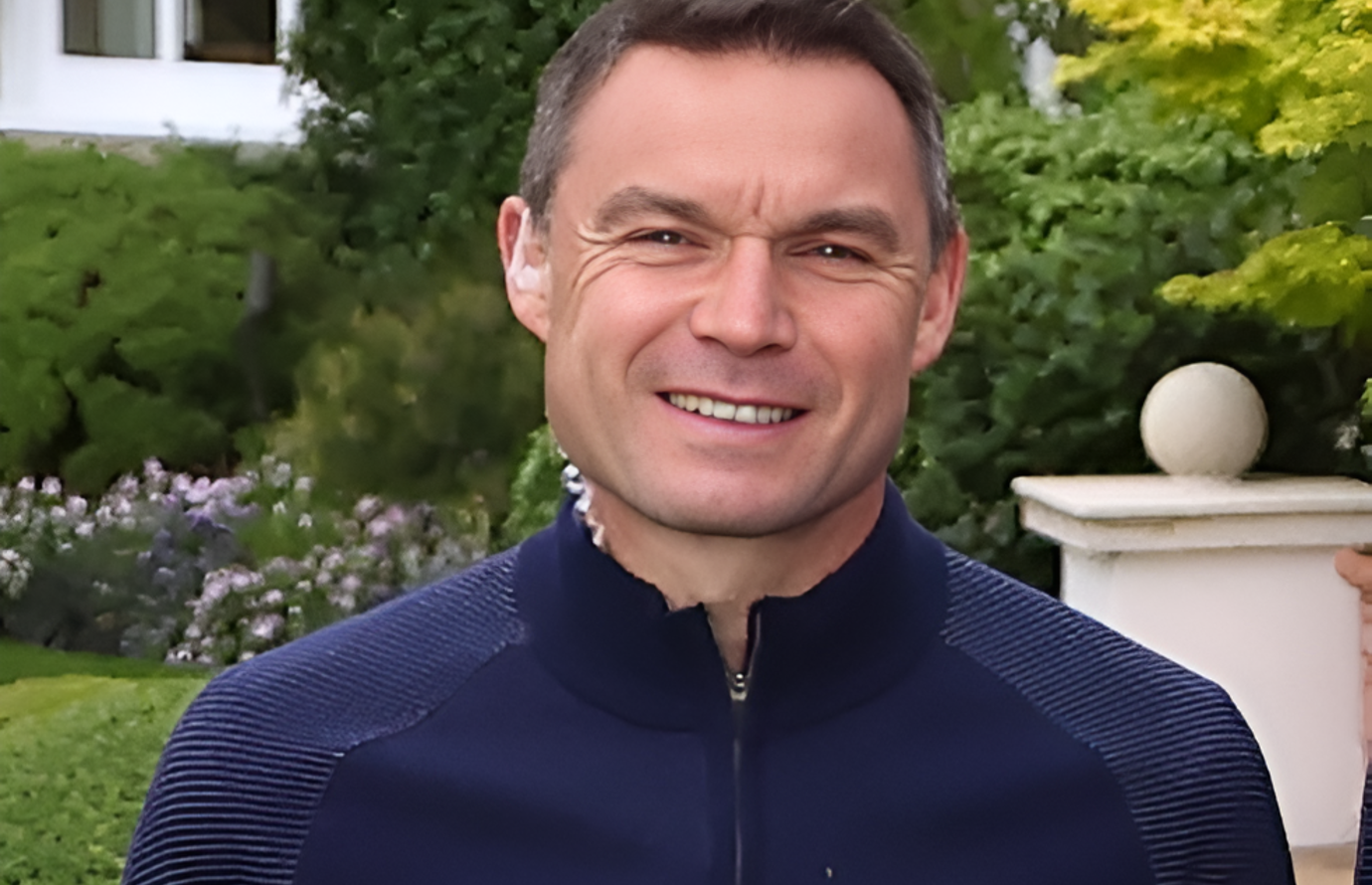 roberts-2022_enhanced.jpg
